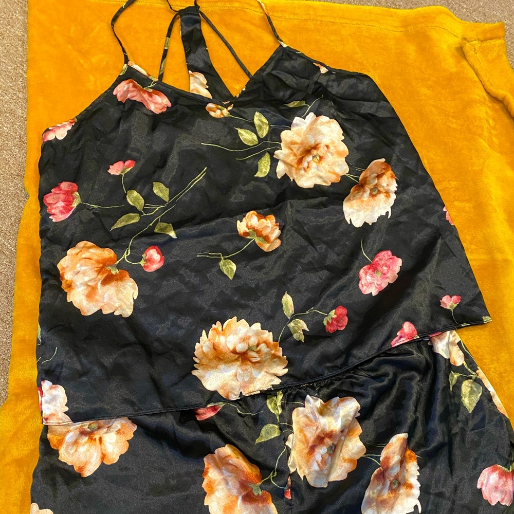 Gilligan & O’Malley Floral Satin Pj set